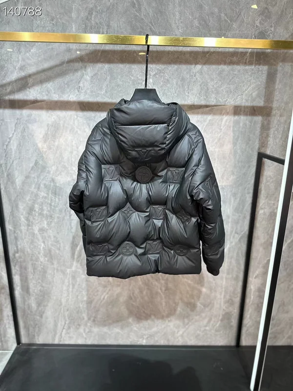 LV sz48-56 26yr11 (16)